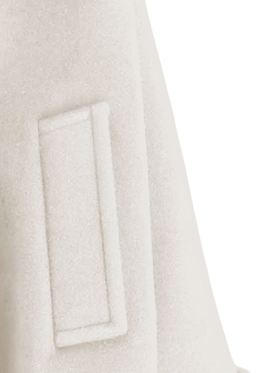 Chloé Short Ivory Coat with Notched Lapel and Double-Breasted Closure Wit