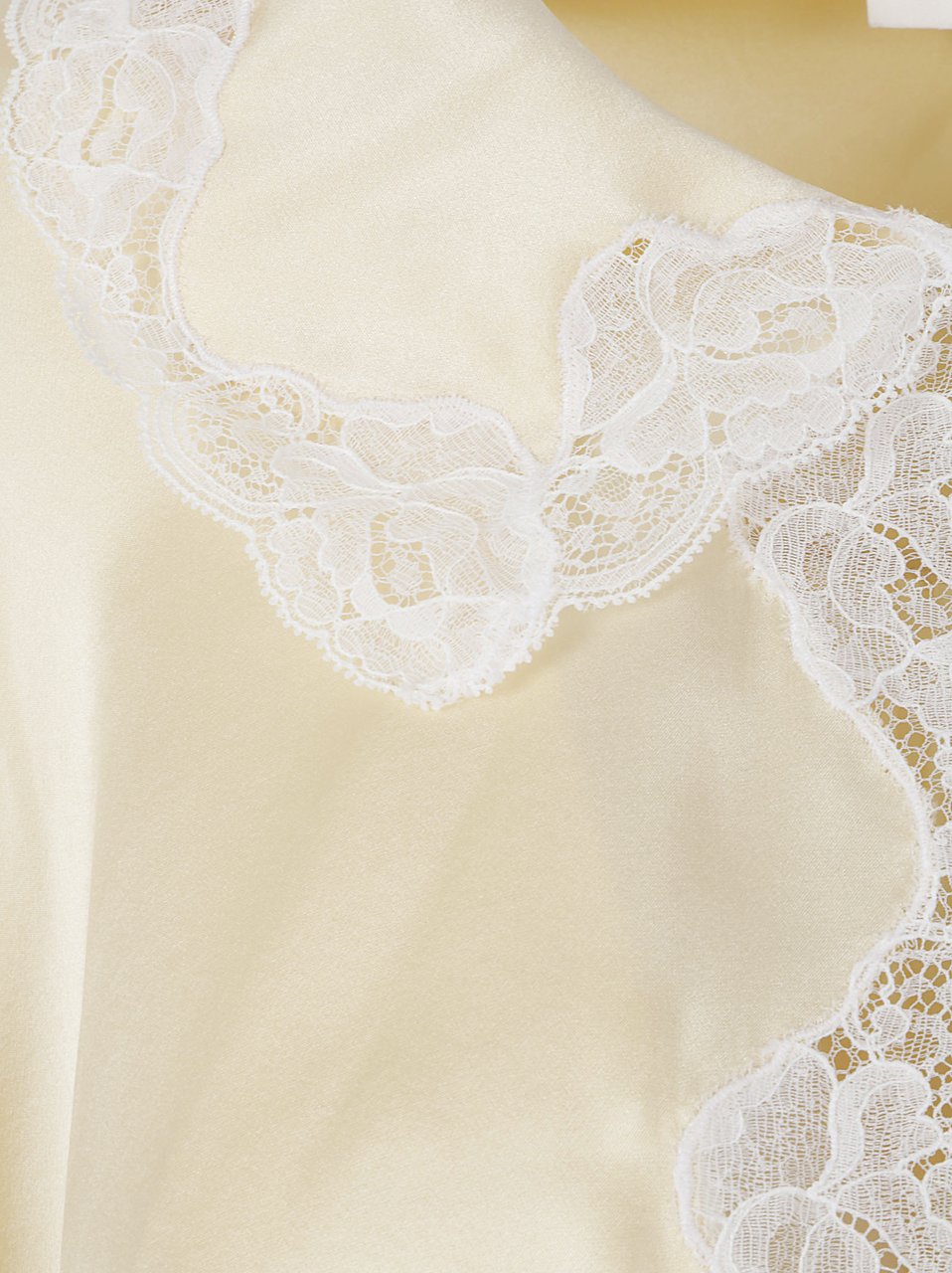 Chloé Wash Silk Satin Lace Trim Shirt Neutraal