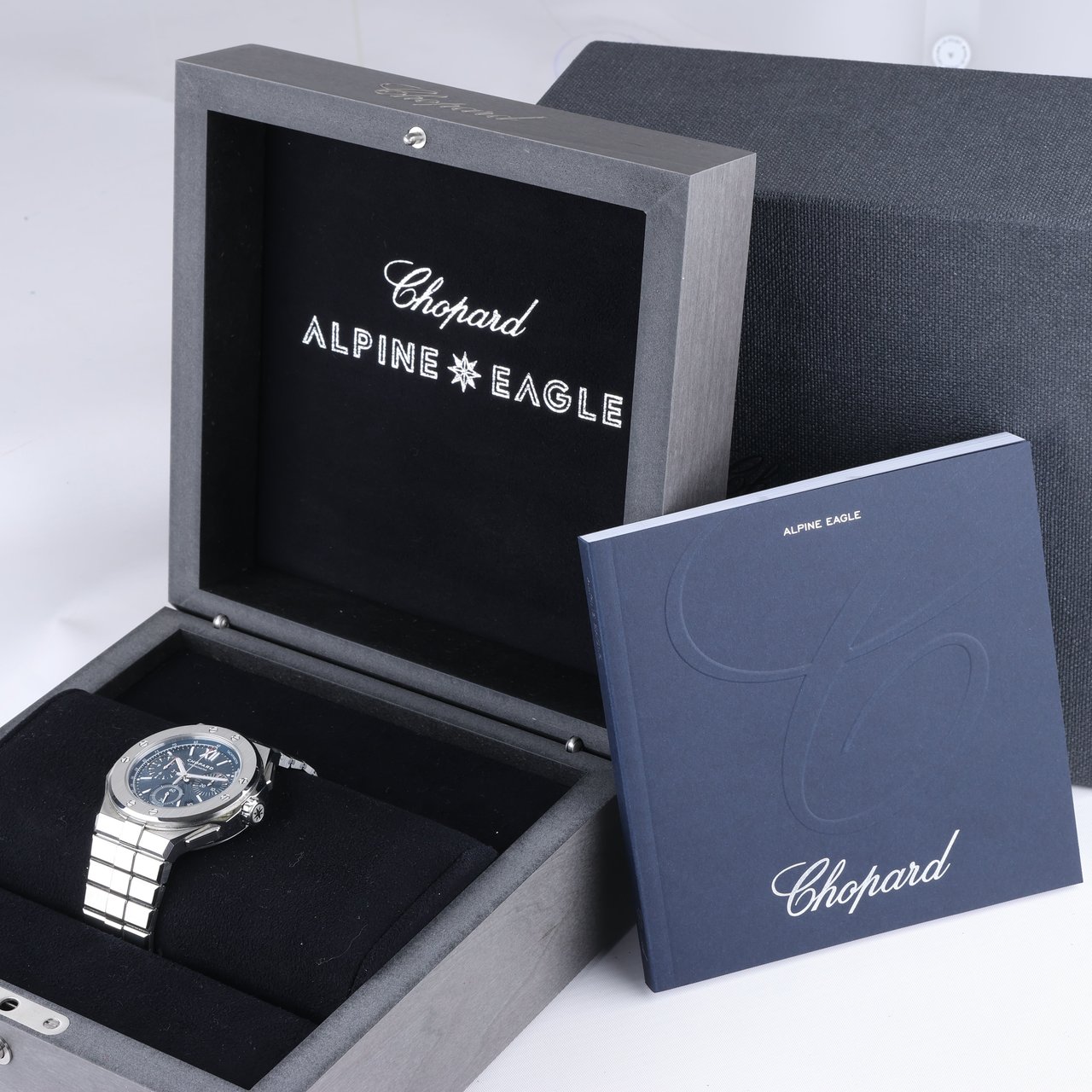 Chopard Alpine Eagle XL Chrono 298609-3001 SS AT Blue-Face Watch Blauw