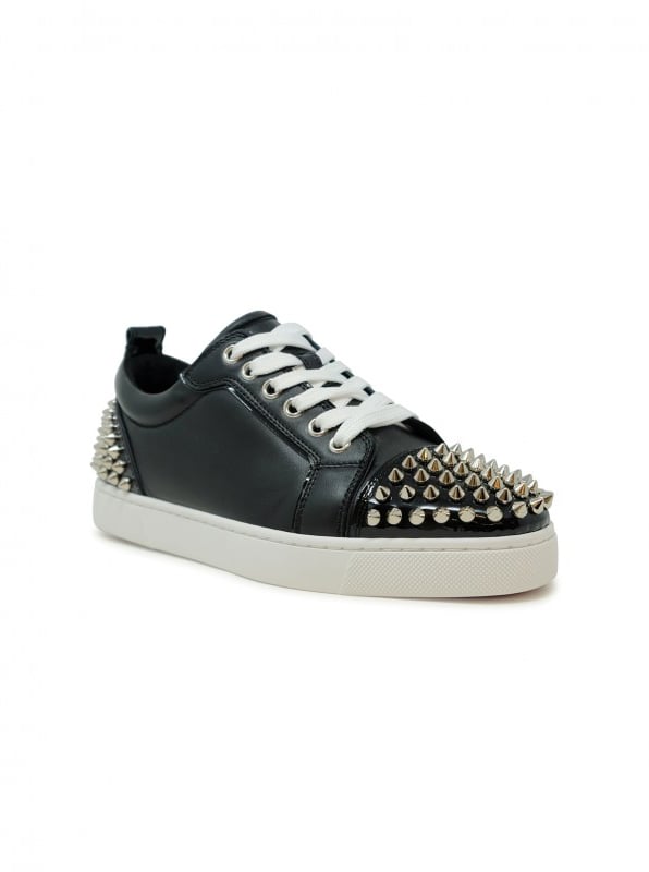 Christian Louboutin CHRISTIAN LOUBOUTIN 1250302 B601 LOUISE JUNIOR SPIKES BLACK NAPPA SNEAKERS Zwart