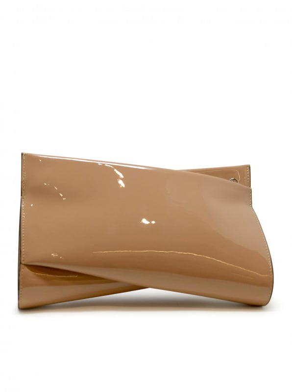 Christian Louboutin CHRISTIAN LOUBOUTIN 3245151 PK1A NUDE PATENT LOUBITWIST CLUTCH BAG Beige