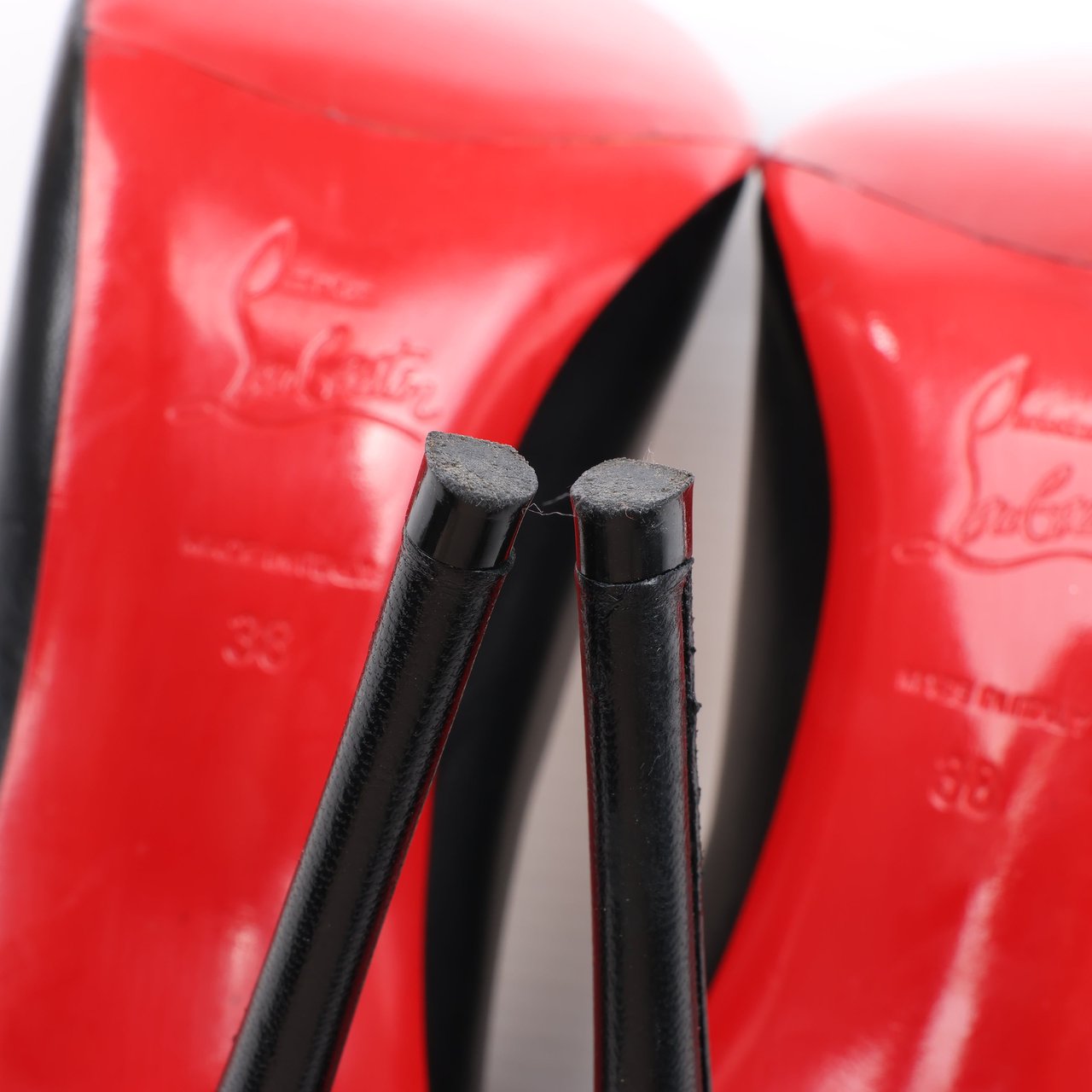 Christian Louboutin Christian Louboutin Eloise 100 Napa Shiny Heels in Black, Size 38 EU Zwart