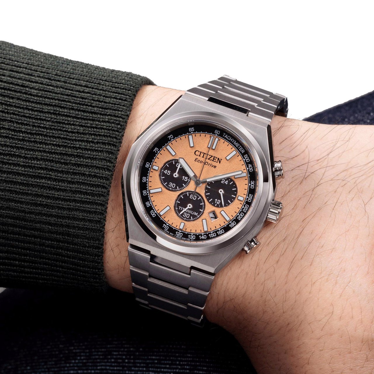 Citizen CA4610-85Z Zenshin Chrono Zenshin Sport Eco-Drive Titanium horloge Oranje
