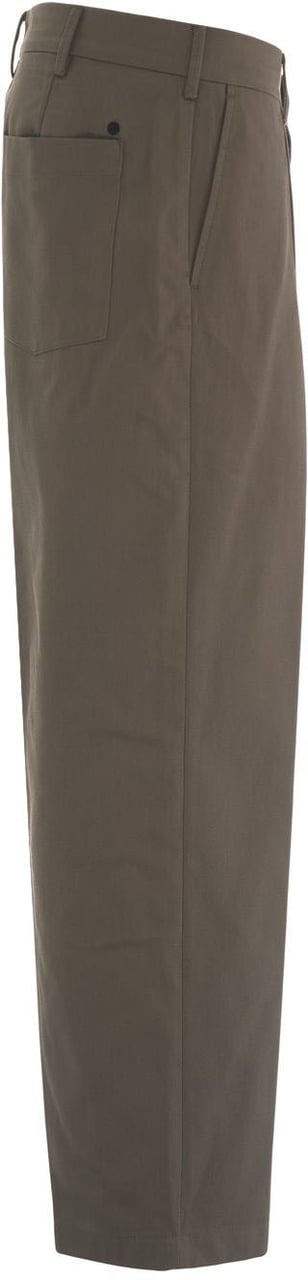 Closed Cotton chino pants Groen