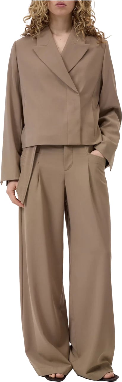 Closed Cropped Blazer Blazers Beige C97523-35p-22 Beige