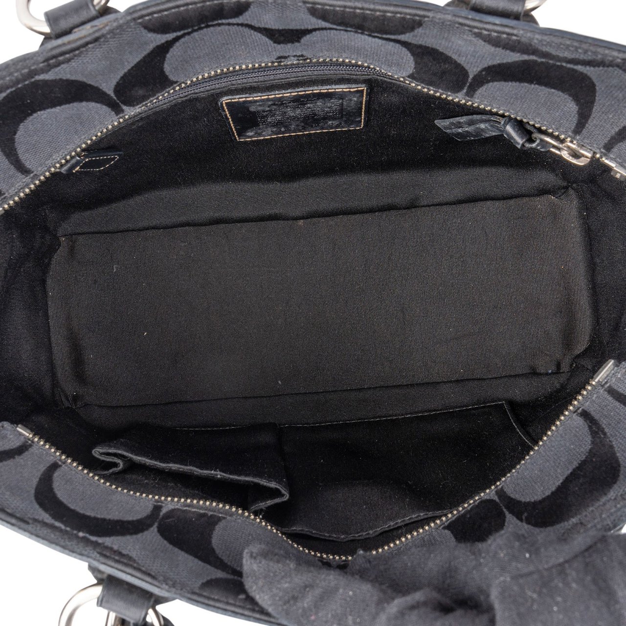 Coach Black Monogram Signature Gallery Tote Shoulder Bag Zwart