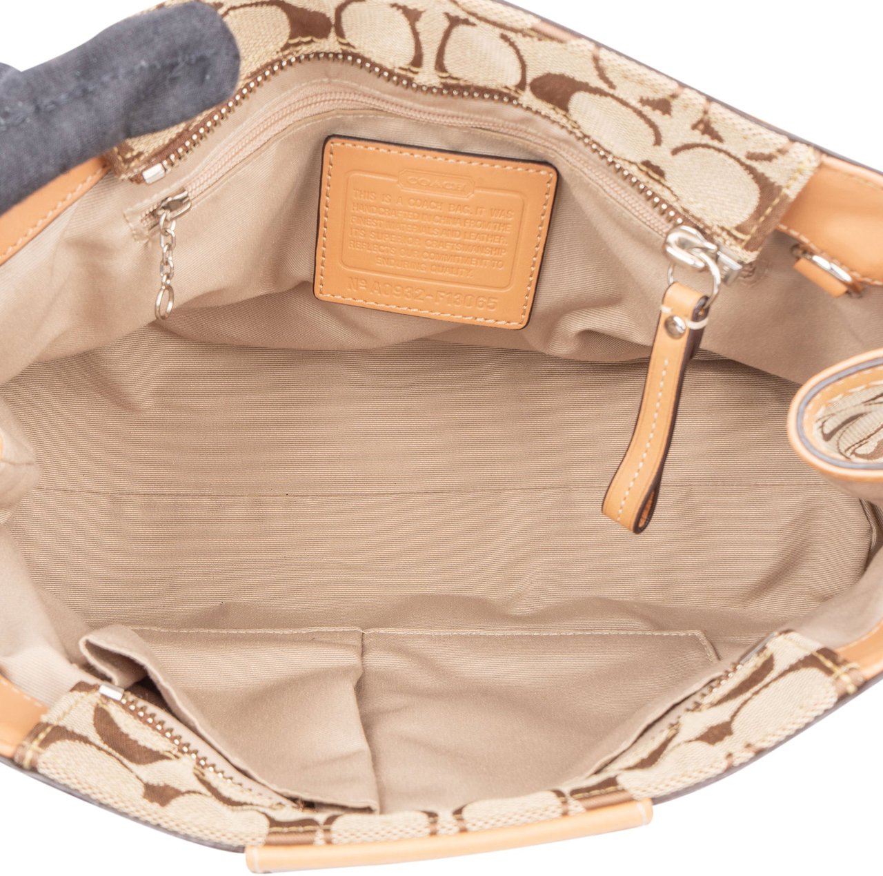 Coach Coach Monogram Clip Handbag Bruin