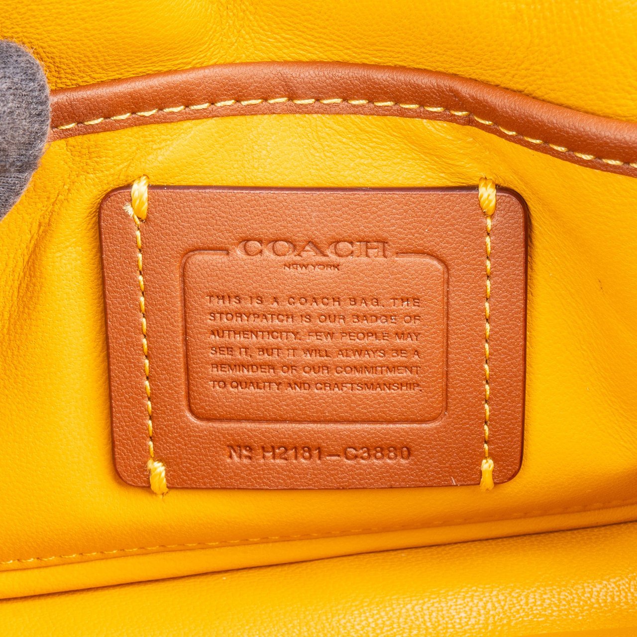 Coach Coach Yellow Leather Tabby 18 Handbag Geel