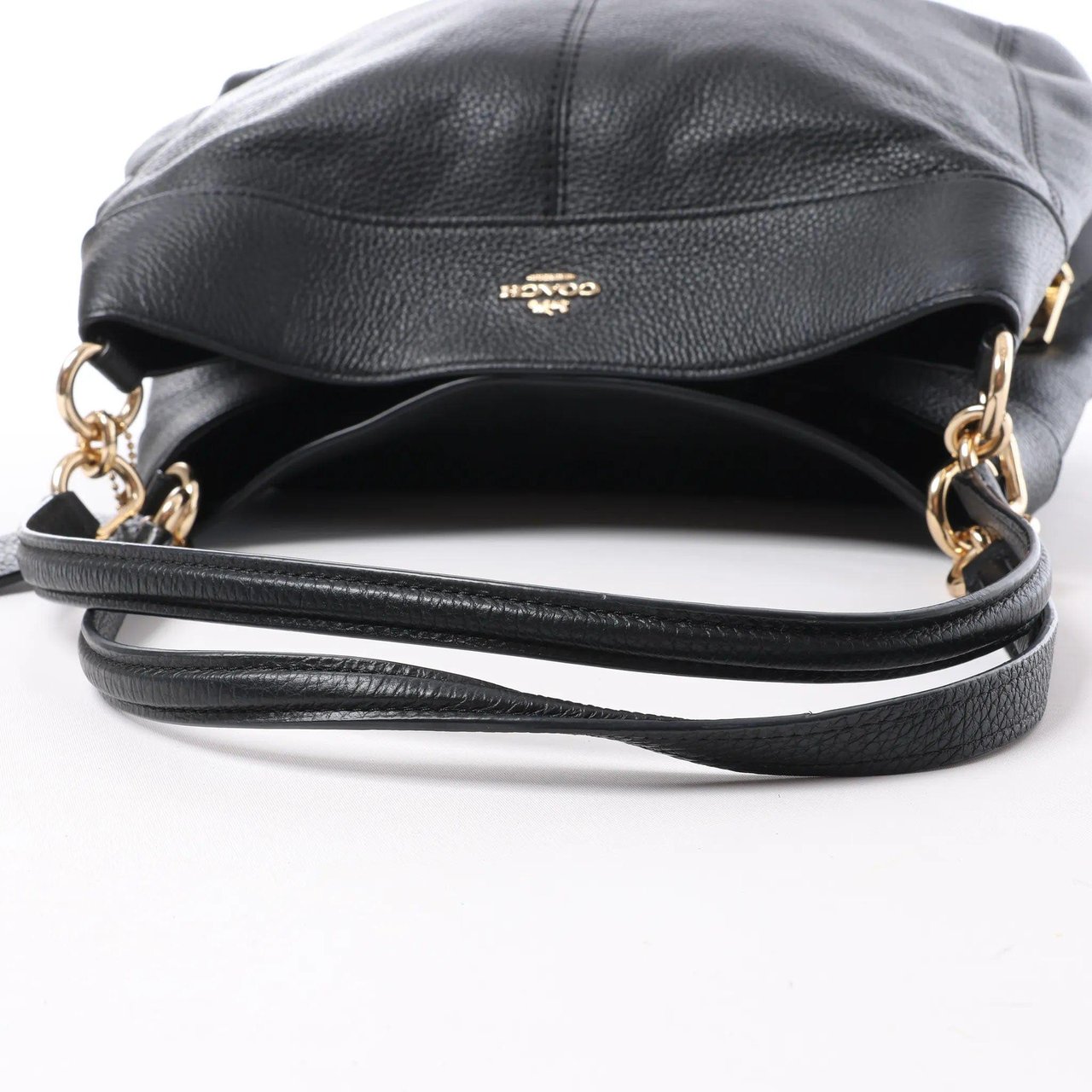 Coach Lexy Pebbled Leather Shoulder Bag in Black Zwart