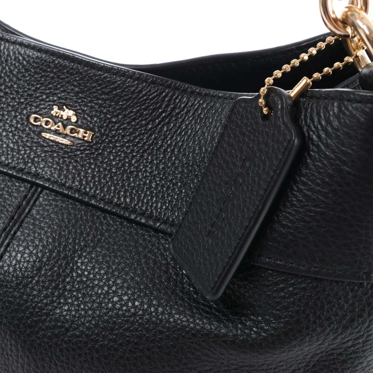 Coach Lexy Pebbled Leather Shoulder Bag in Black Zwart
