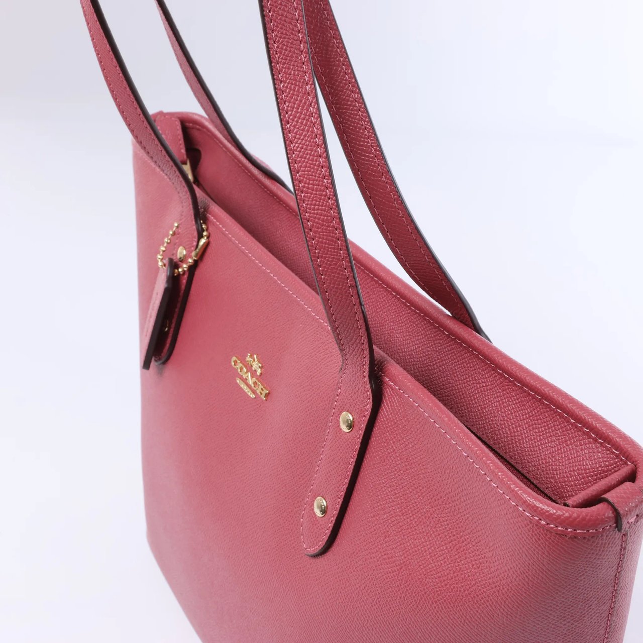 Coach City Leather Shoulder Bag in Pink Roze