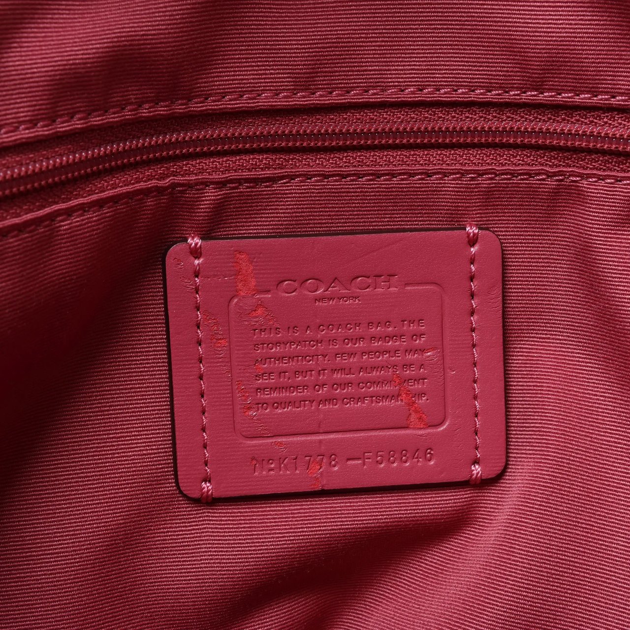 Coach City Leather Shoulder Bag in Pink Roze