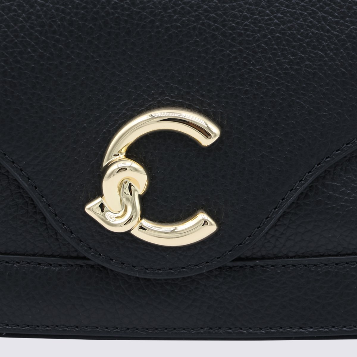 Coccinelle Structured Pebbled Handbag with Gold-tone Clasp Zwart