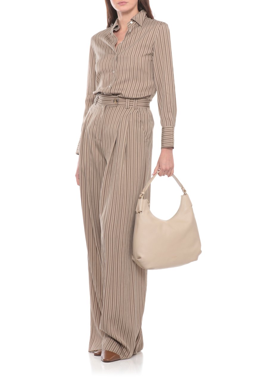 Coccinelle Beige Pebbled Leather Shoulder Bag With Adjustable Strap Rood