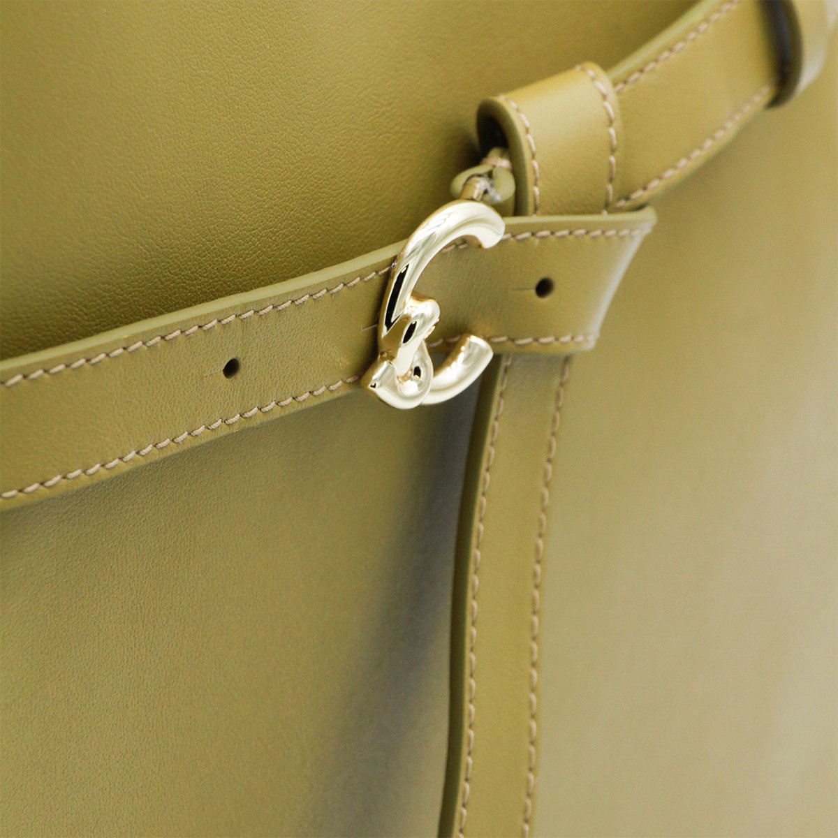 Coccinelle Structured Handbag with Distinctive Belt Detail Groen