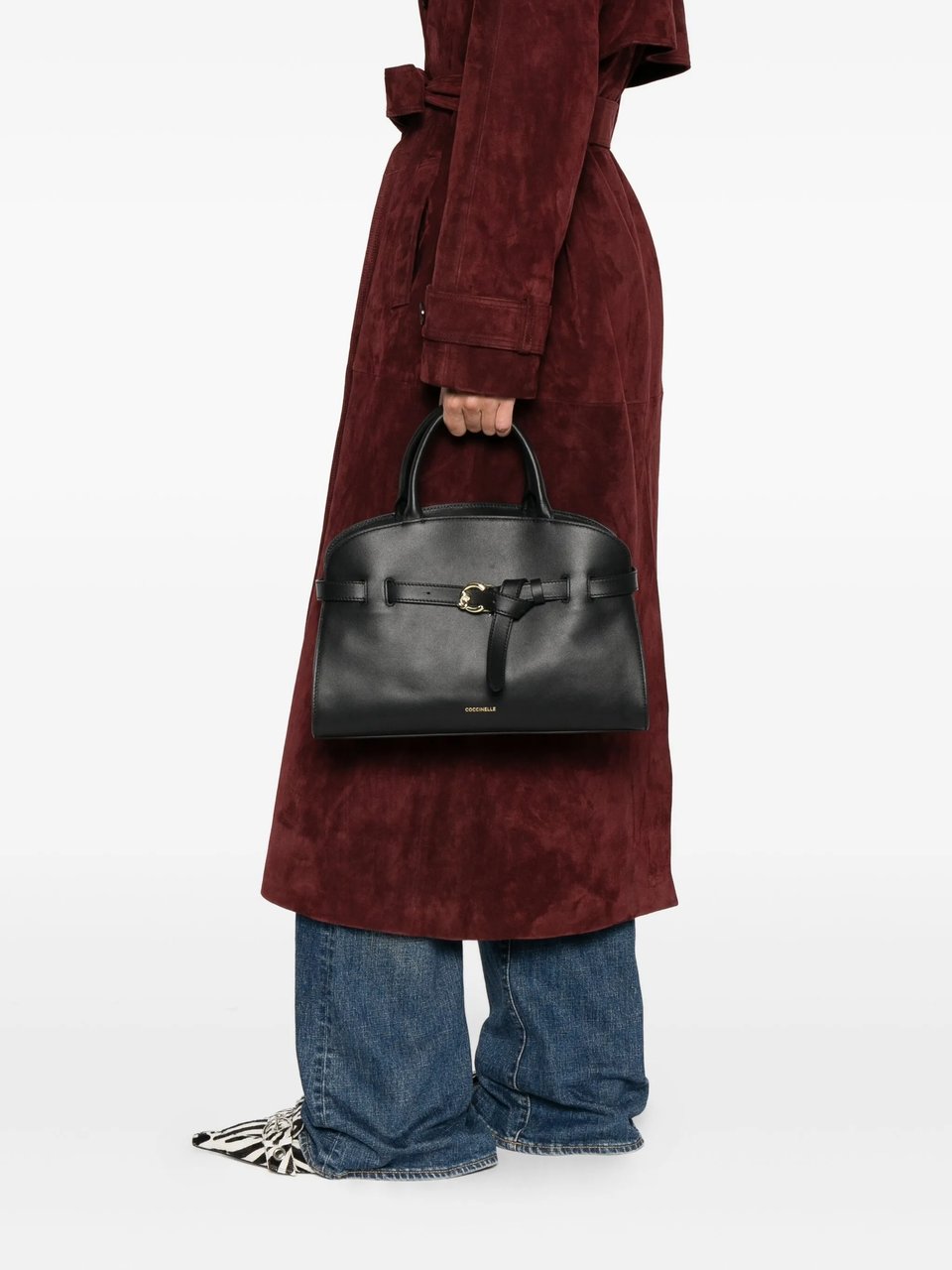 Coccinelle Structured Leather Handbag with Gold-Accent Detail Zwart
