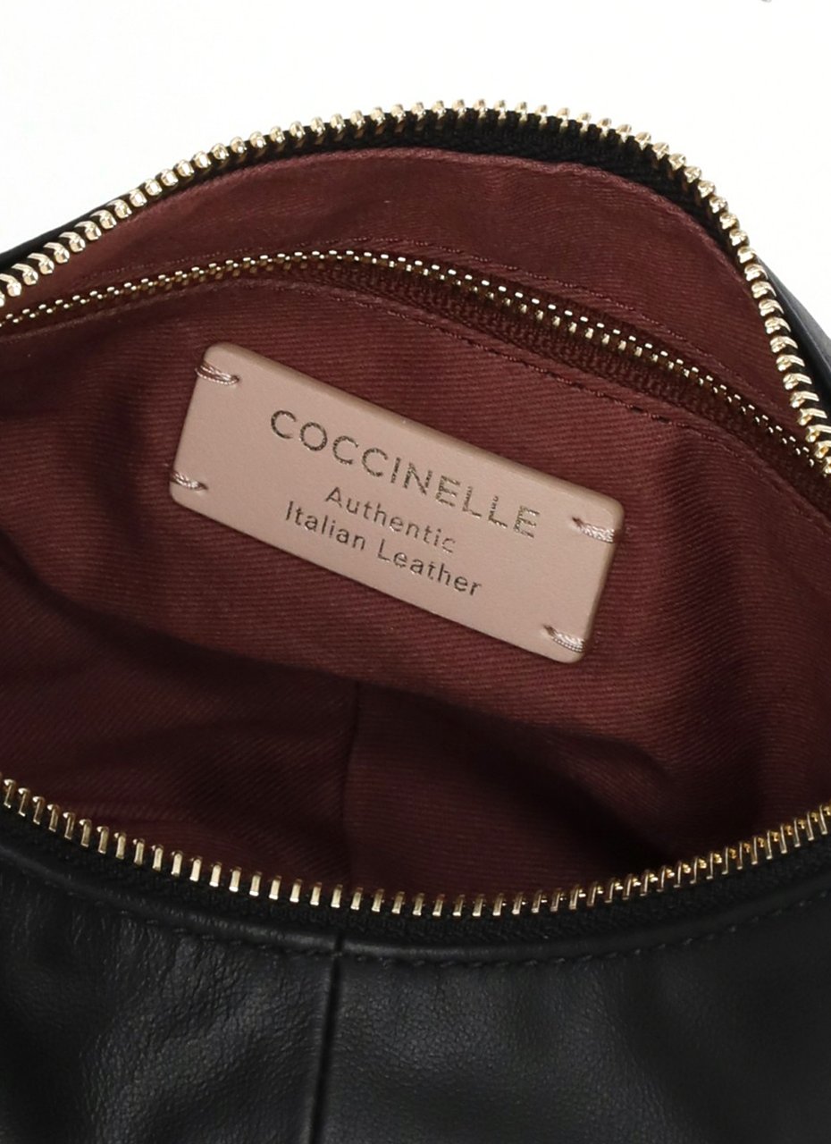 Coccinelle Crescent-Shaped Leather Shoulder Bag With Gold Accents Zwart