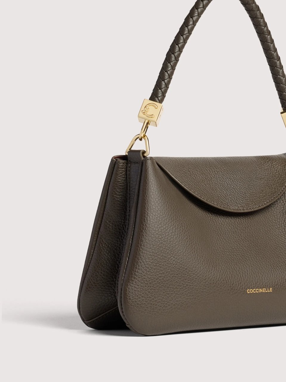 Coccinelle Textured Leather Structured Handbag with Gold-Tone Hardware Grijs