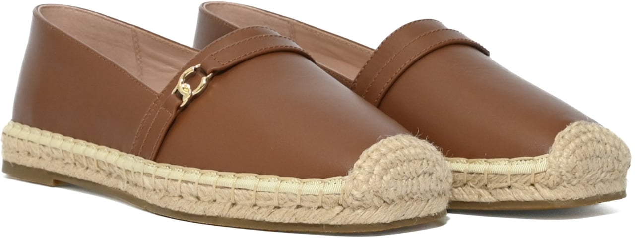Coccinelle Flat Shoes Brandy Bruin