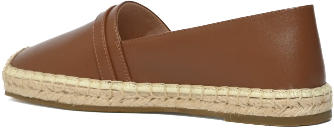 Coccinelle Flat Shoes Brandy Bruin
