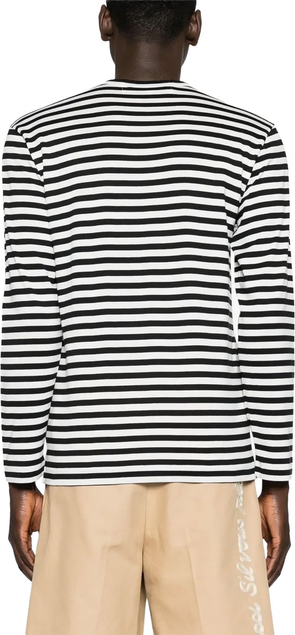 Comme des Garçons T-shirt Red Emblem Red Heart Black/white Wit
