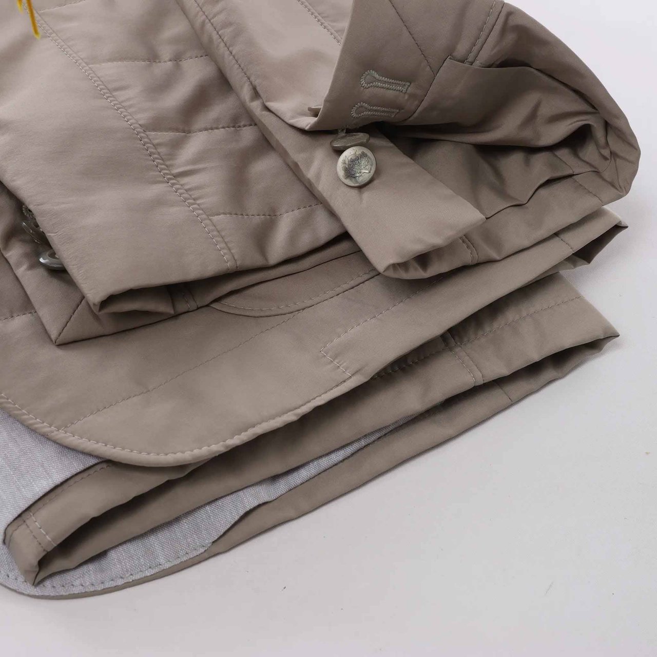 Corneliani Wool Jacket in Beige, Size 48 IT Beige