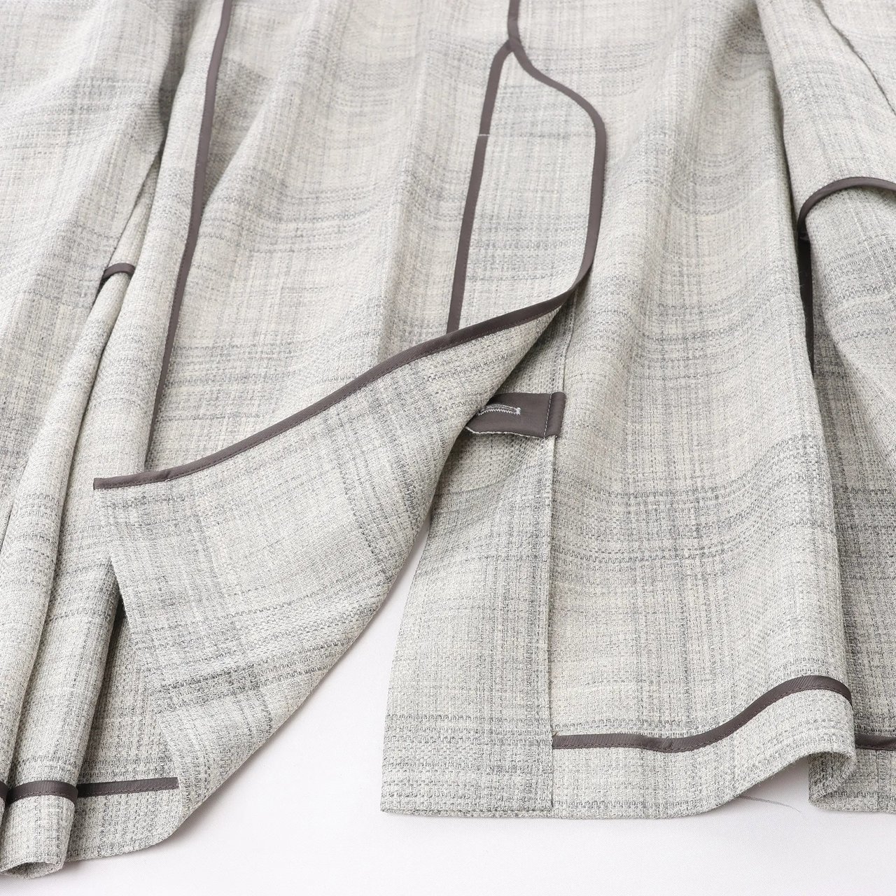 Corneliani Single-Breasted Check Wool Coat in Gray, Size 52 IT Grijs