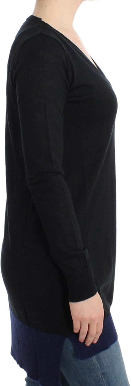 Costume National Black V-neck lightweight sweater Zwart