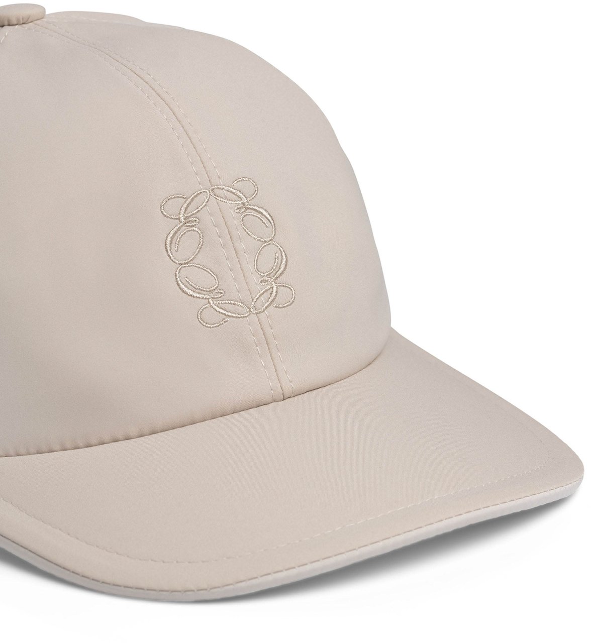 Cou7ure Essentials Reflections Pet Wit