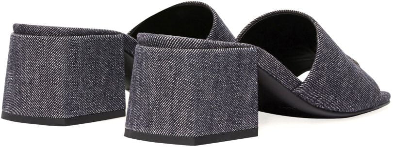 COURREGES Sandals Grey Grijs
