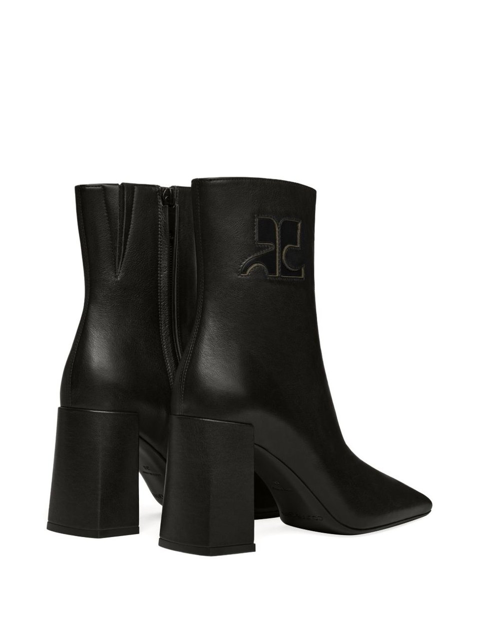 COURREGES Pointed Toe Ankle Boots With Block Heel Zwart