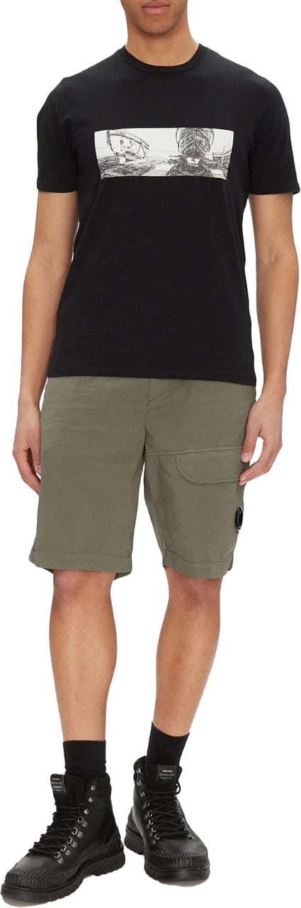 CP Company Lens Logo Cargo Stretch Bermuda Shorts Groen