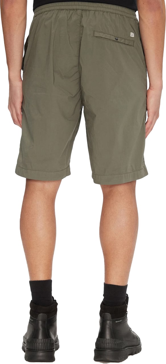 CP Company Lens Logo Cargo Stretch Bermuda Shorts Groen