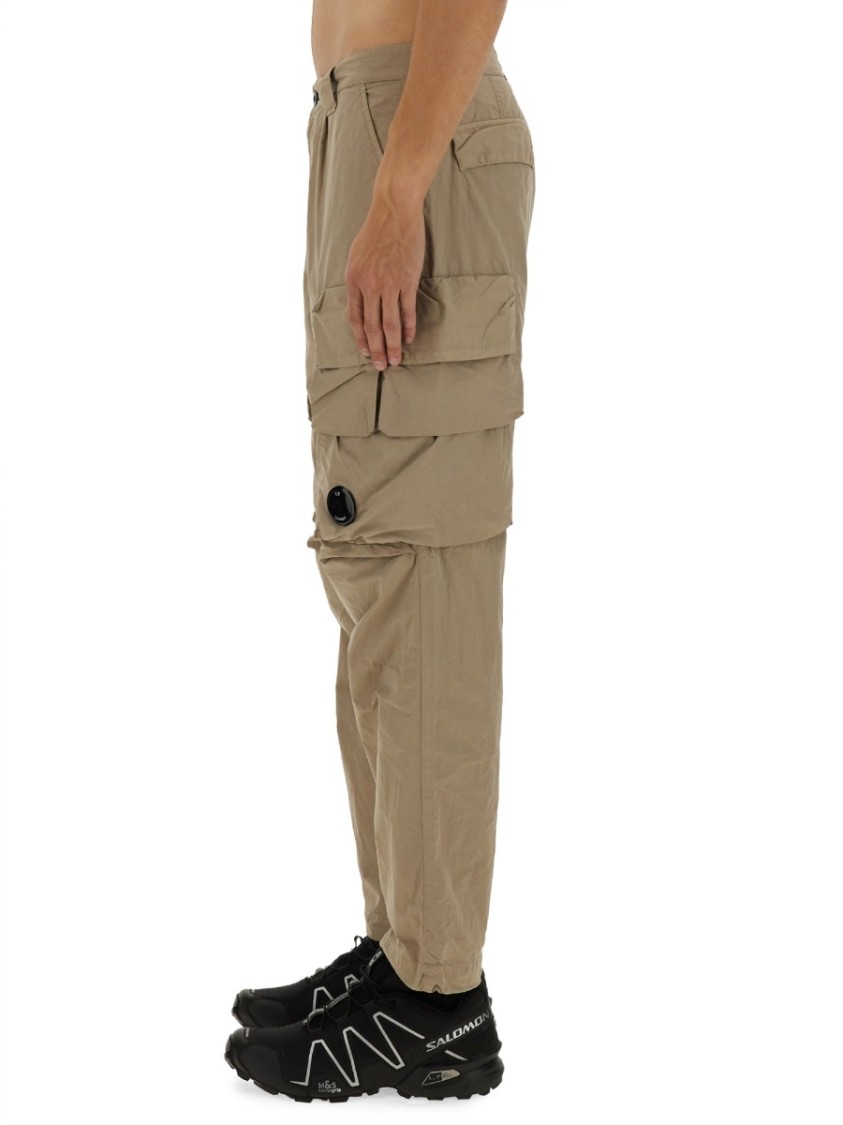 CP Company Relaxed-Fit Cargo Pants With Multiple Pockets Neutraal