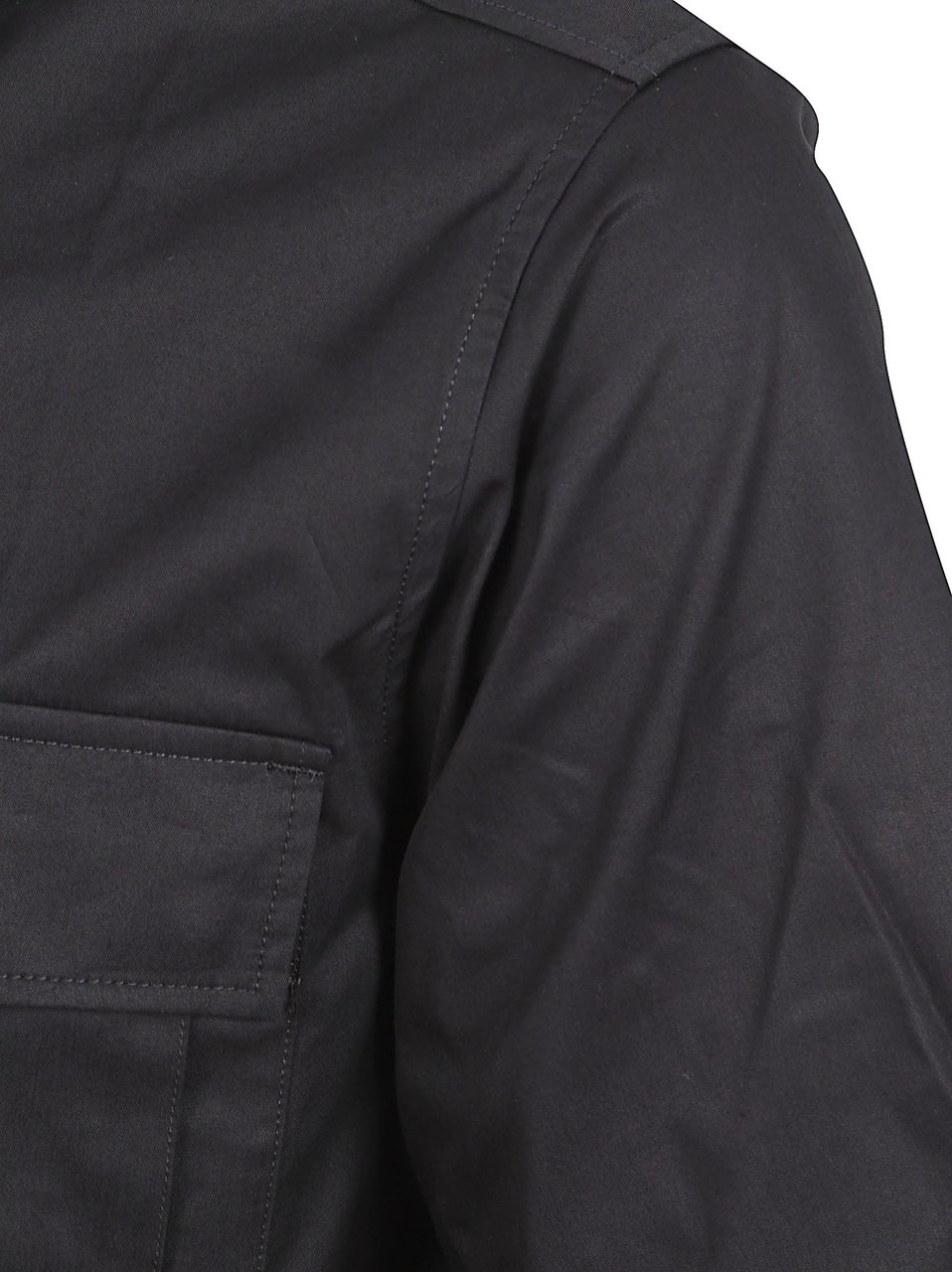 CP Company Short-Sleeved Shirt with Classic Collar and Functional Pockets Zwart