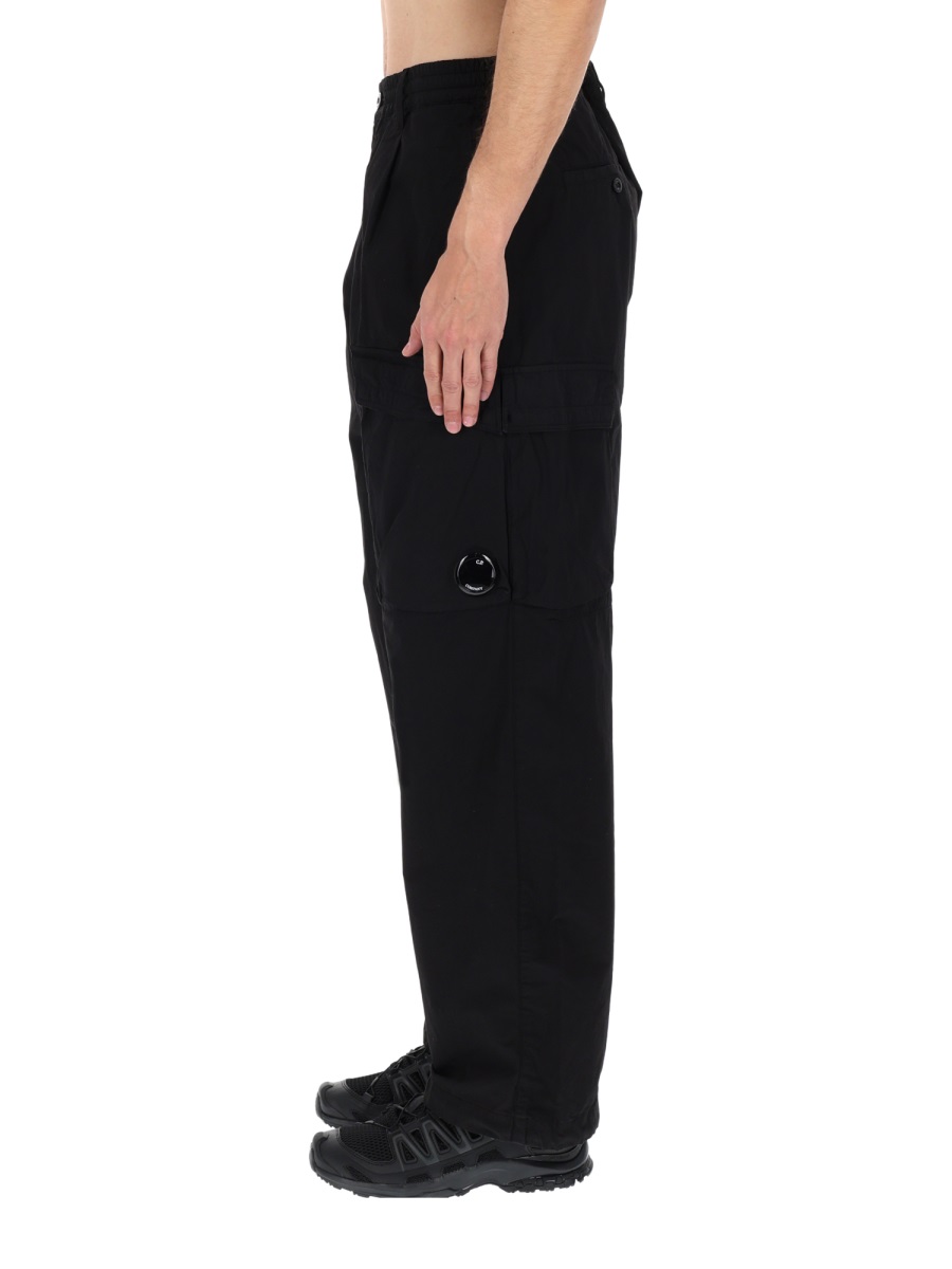 CP Company Metropolis Boxy Fit Patch Logo Cargo Pants Zwart