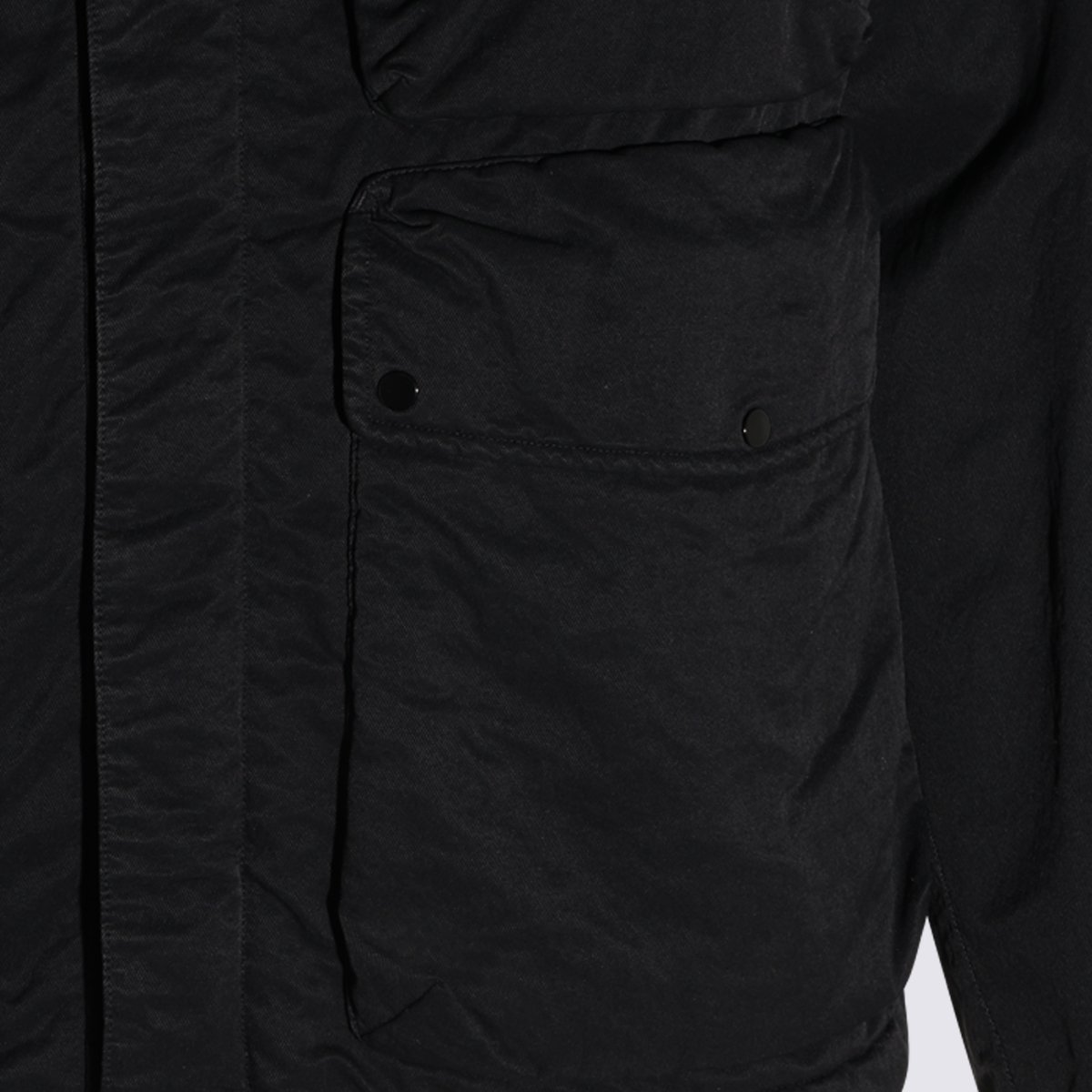 CP Company Solid Black High Collar Jacket With Concealed Zip Closure Zwart