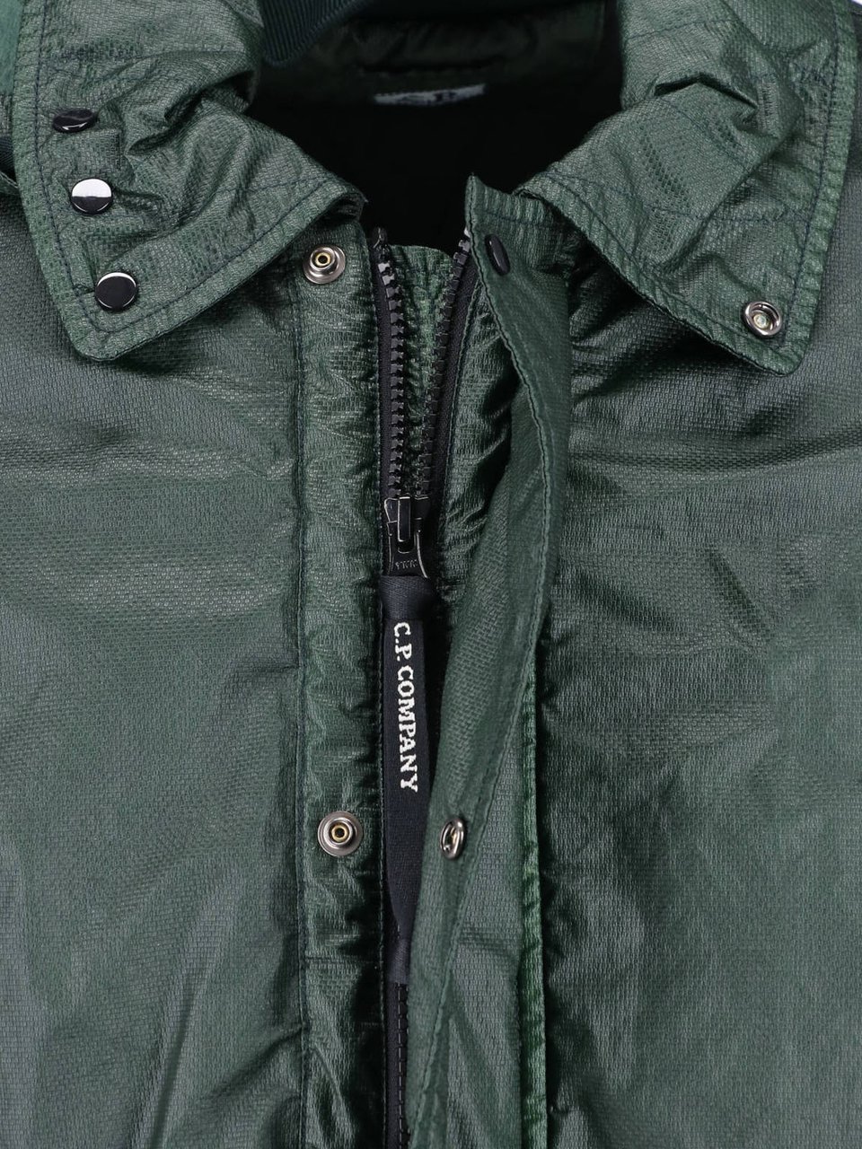 CP Company Hooded Jacket with Integrated Goggles and Textured Fabric Groen