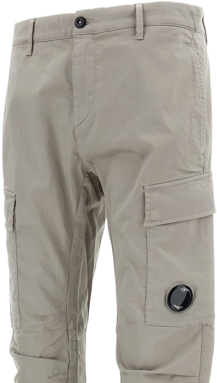 CP Company Minimalist Grey Garment with Subtle Detailing Grijs