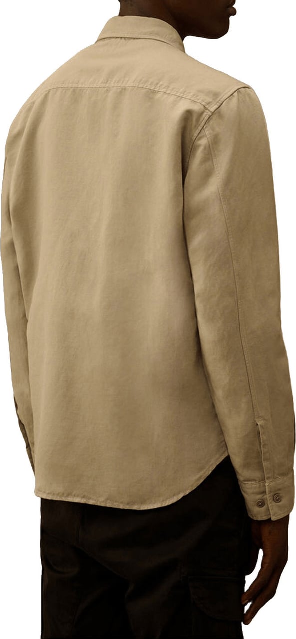 CP Company Katoenen/linnen overhemd met lange mouwen en knoopsluiting, duifmotief. Beige