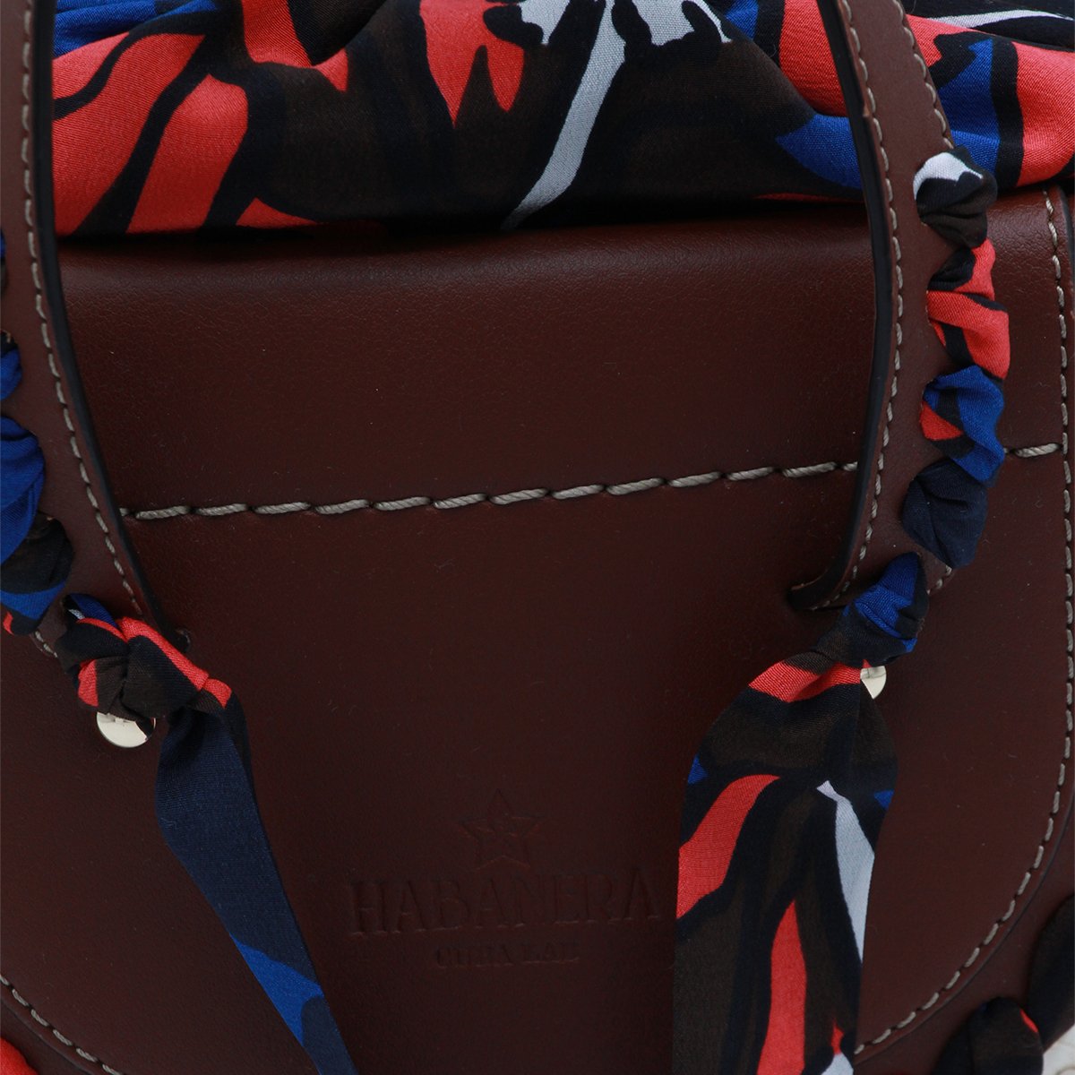Cuba Lab Woven Straw Bag With Structured Leather Flap And Scarf Detail Zwart