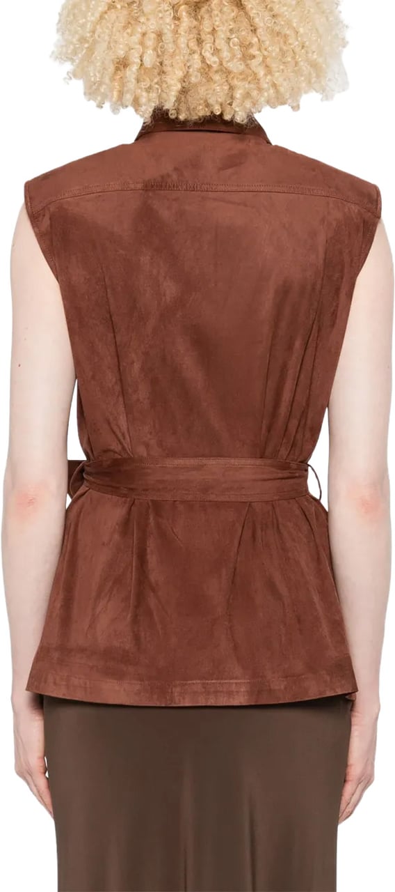 D-Exterior Tailored Sleeveless Gilet With Minimalist Design Bruin