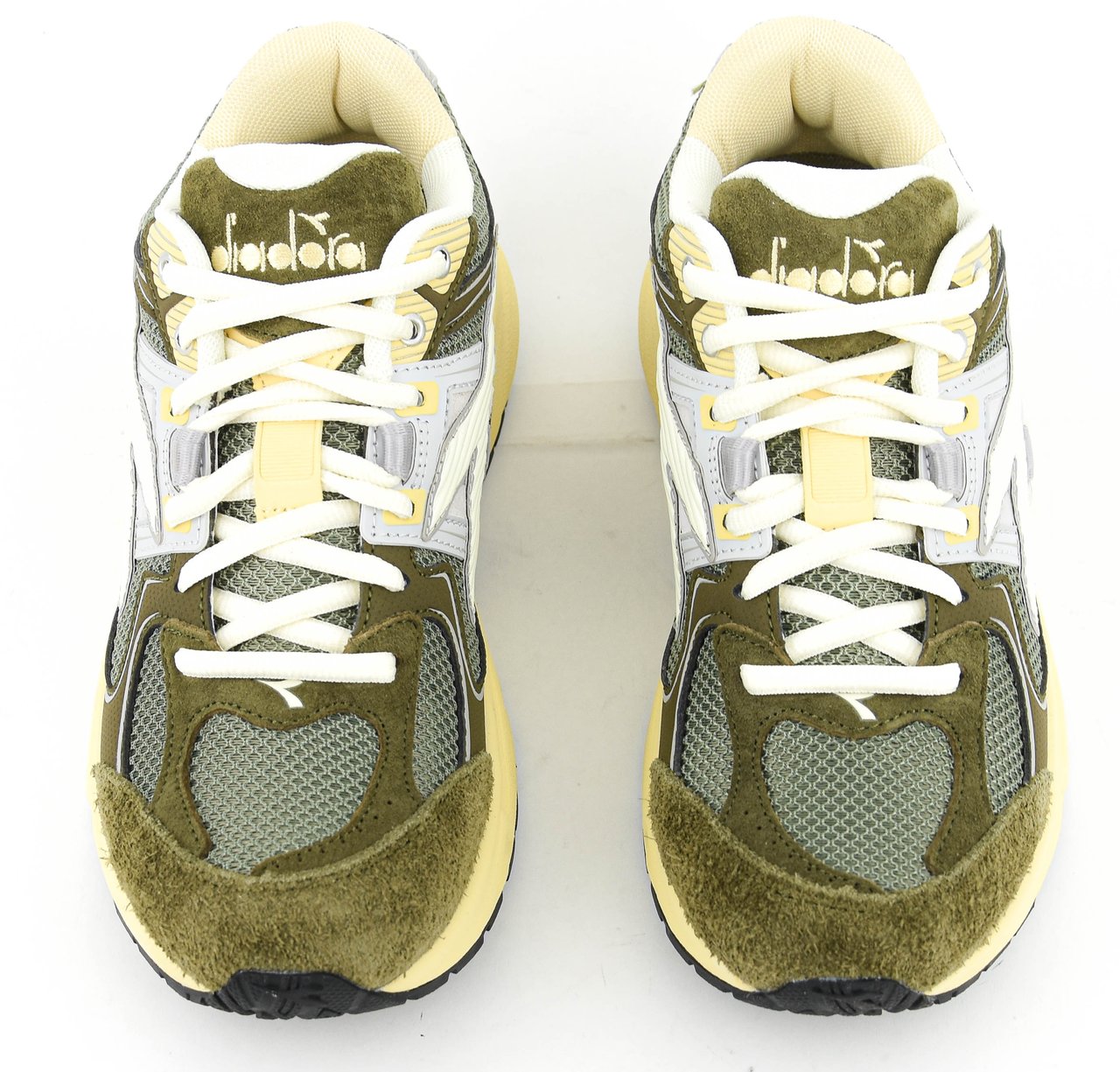 Diadora Mythos Star M2 Stone Grijs