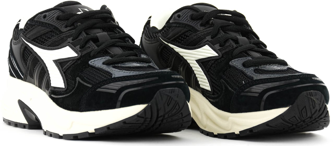 Diadora Mythos Star Black Zwart