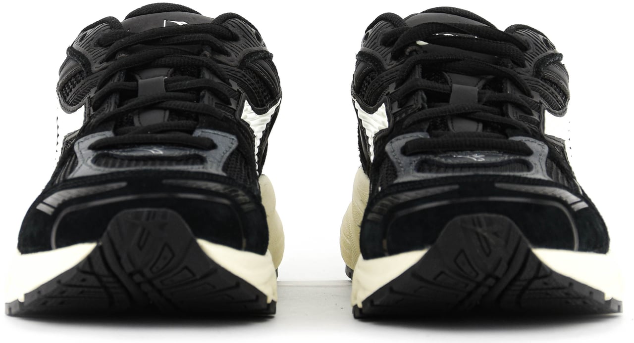 Diadora Mythos Star Black Zwart