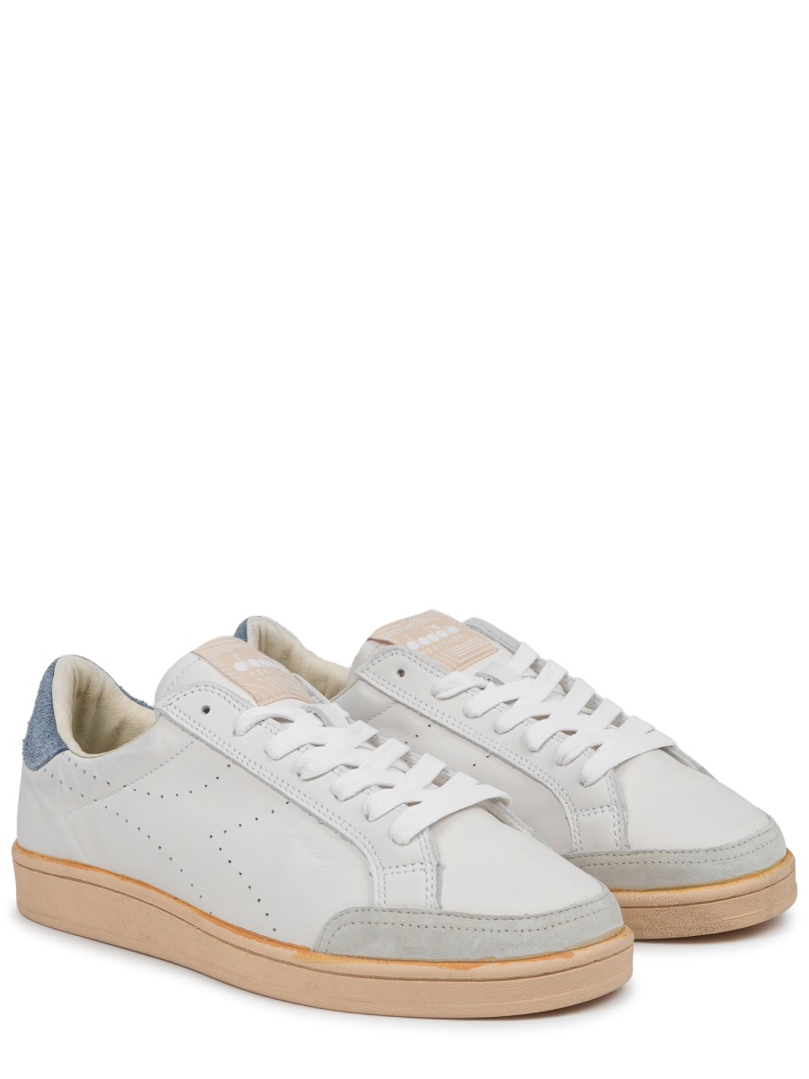 Diadora Prestige Plain Used Suede Sneakers Wit