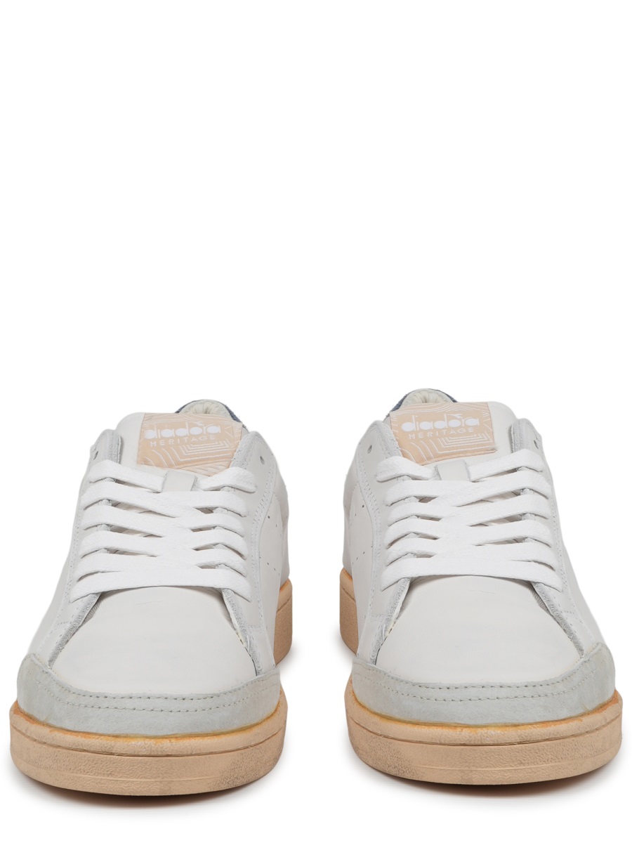 Diadora Prestige Plain Used Suede Sneakers Wit