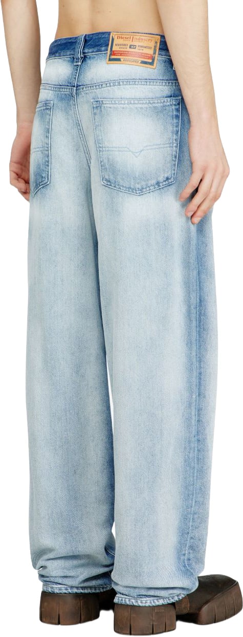 Diesel Wide-Leg Denim Jeans with Vintage Wash Blauw