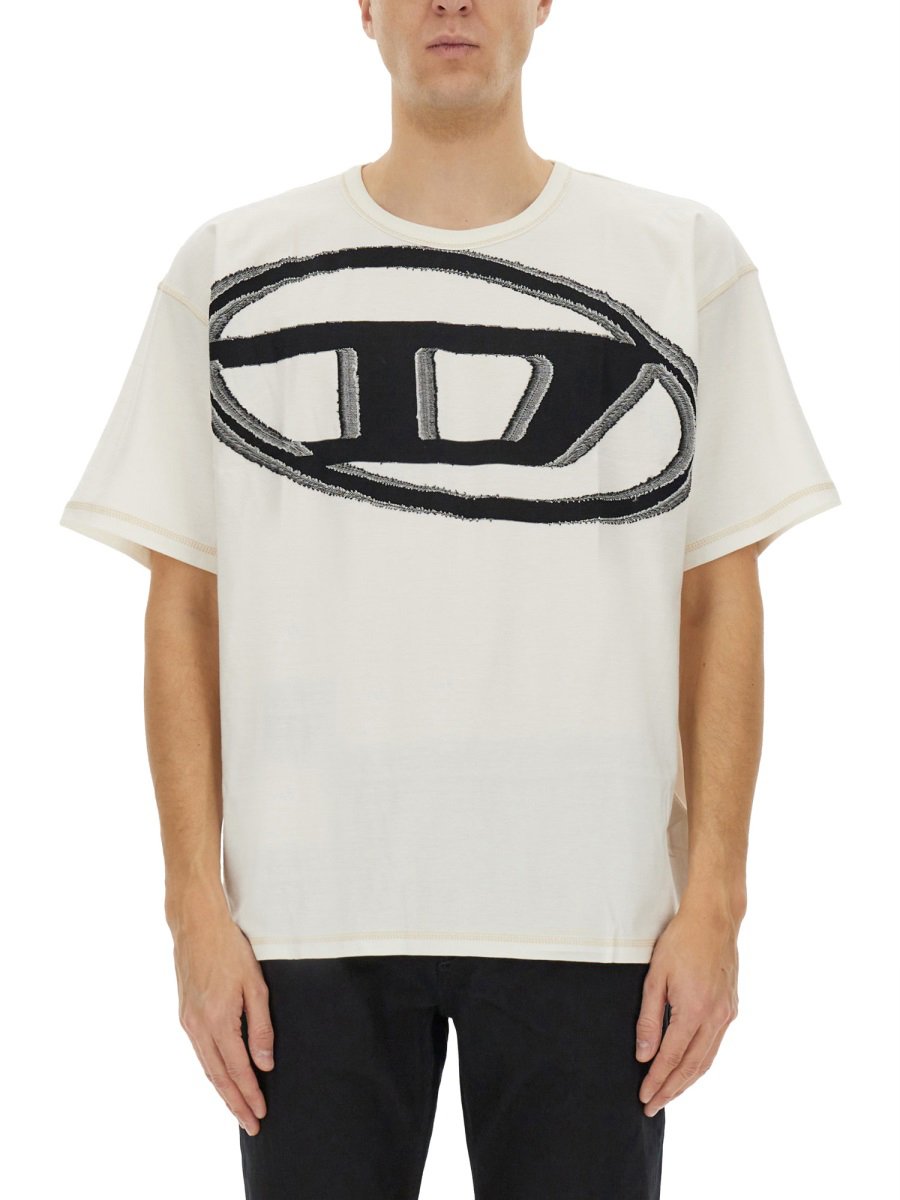 Diesel T-SHIRT WITH MAXI OVAL D Wit