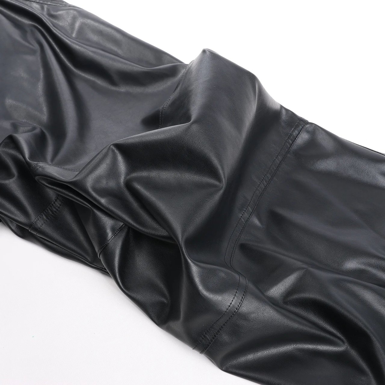 Diesel DIESEL Oversized Cargo Coated Fabric Trousers in Black p-MARTY-LTH, Size 48 IT Zwart